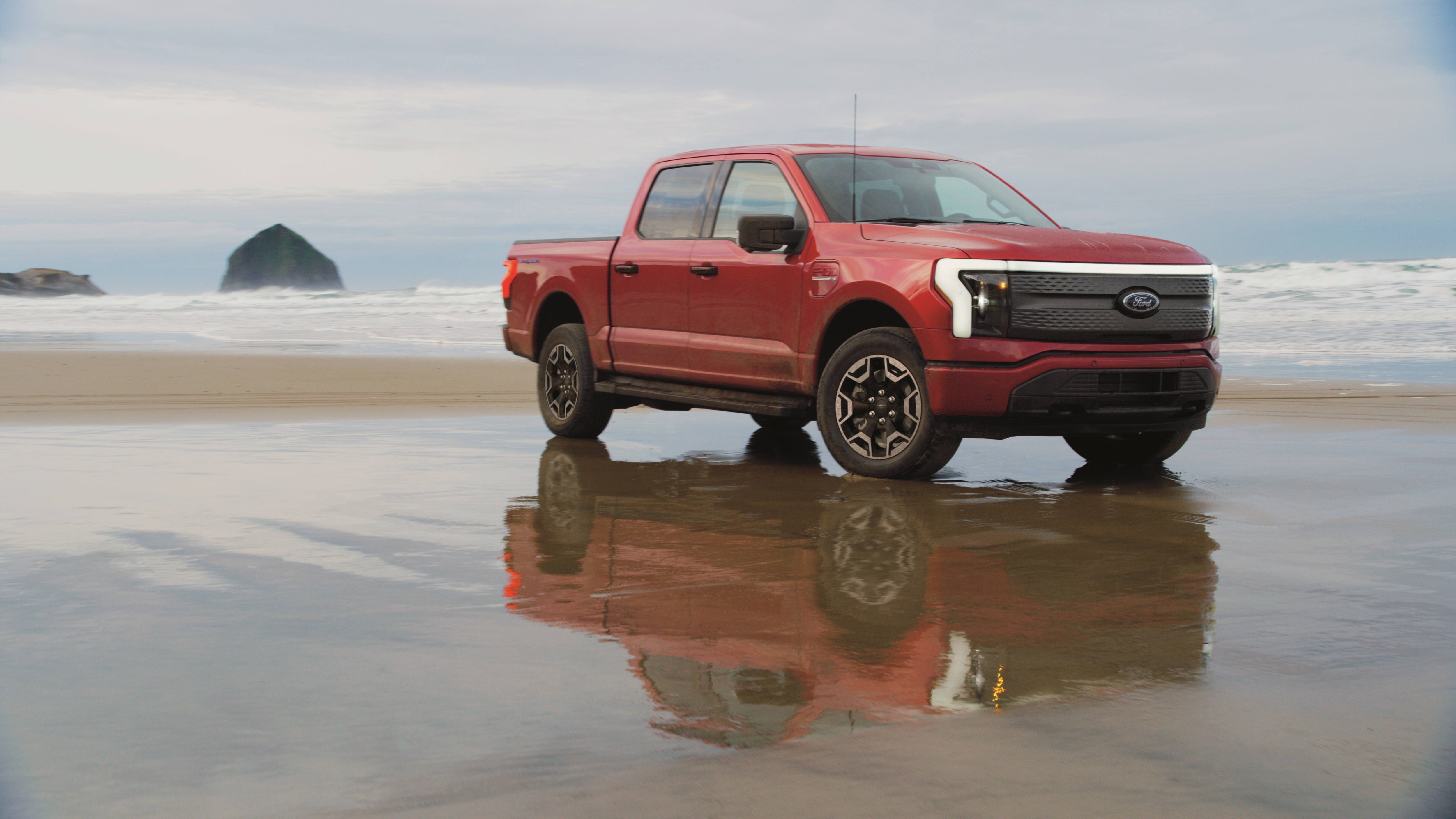 Always consult the Owner’s Manual before off-road driving, know your terrain and trail difficulty, and use appropriate safety gear.